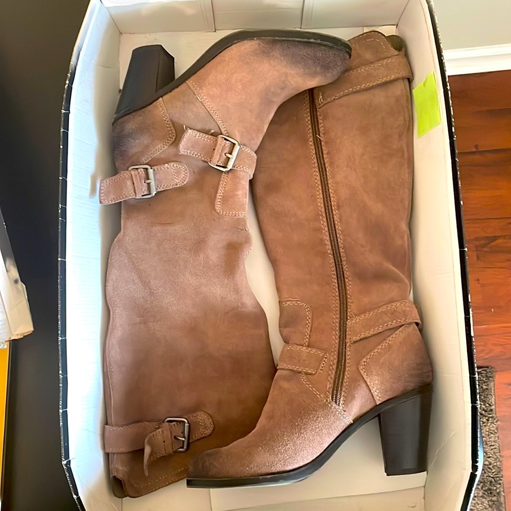 Bruised Toe Suede Boots